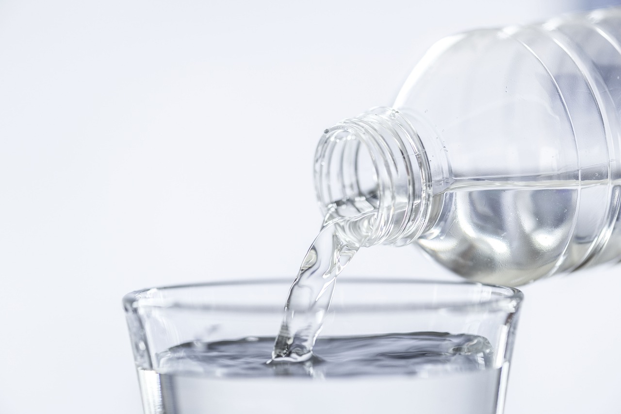 去除玻璃油膜哪种方法最有效〃去除玻璃油膜哪种方法最有效果